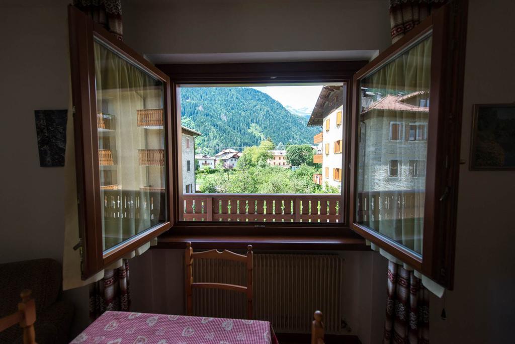 Residence Alpen Casavacanze Pinzolo Oda fotoğraf